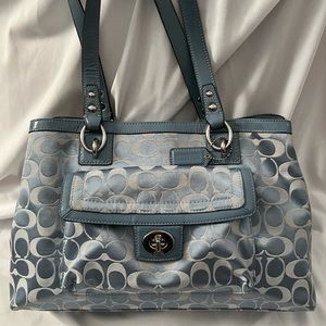 Baby blue signature coach shoulder bag